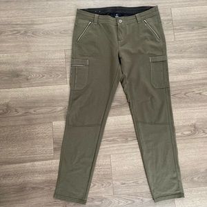 Olive green kuhl cargo pants, size 14